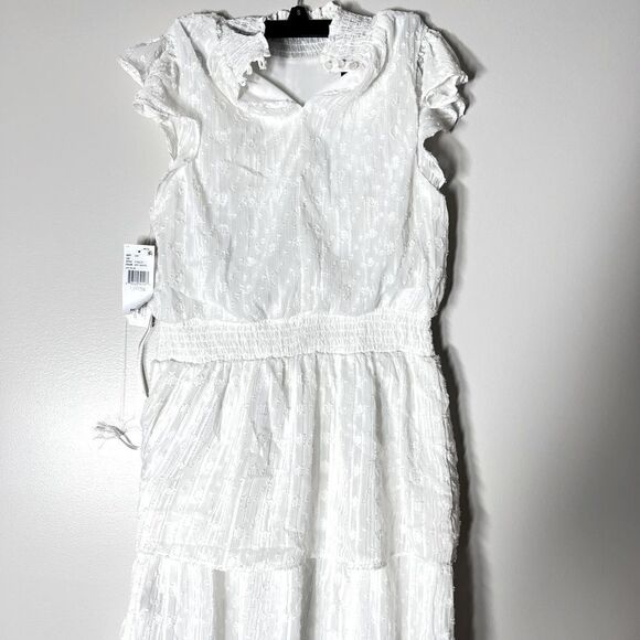 BCX Juniors' Swiss-Dot Dress,New off white Short sleeves Smocked neckline  Large - Picture 9 of 12